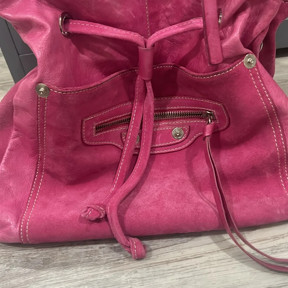 Innue Pink Italian Leather Shoulder Bag